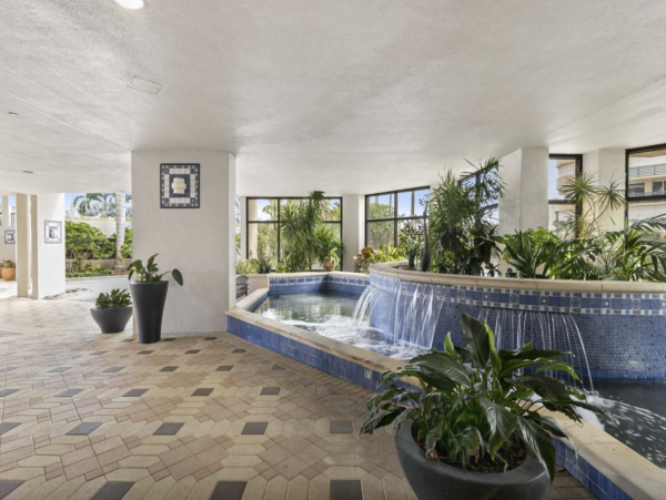 South end Marco Island Luxury Condo 3 month minimum